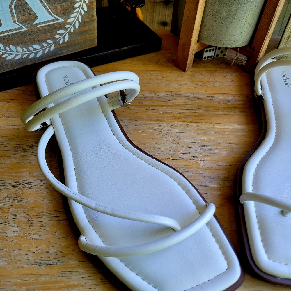 Vodvob White Strappy Sandals